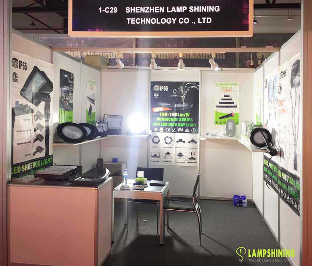 Lampshining in the light Middle East exhibition 2018.jpg