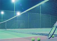 What kind of lamps should be used for indoor and outdoor tennis court lighting?